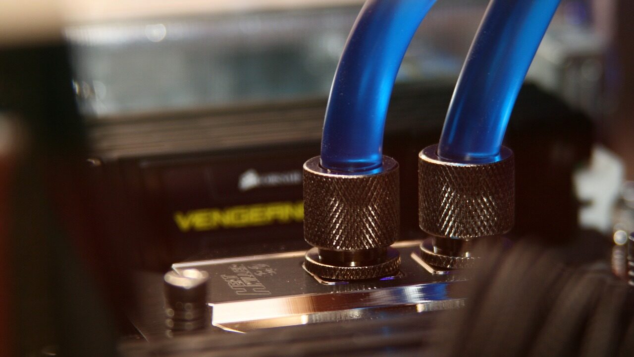 AIO cooling for controlling CPU temperatures